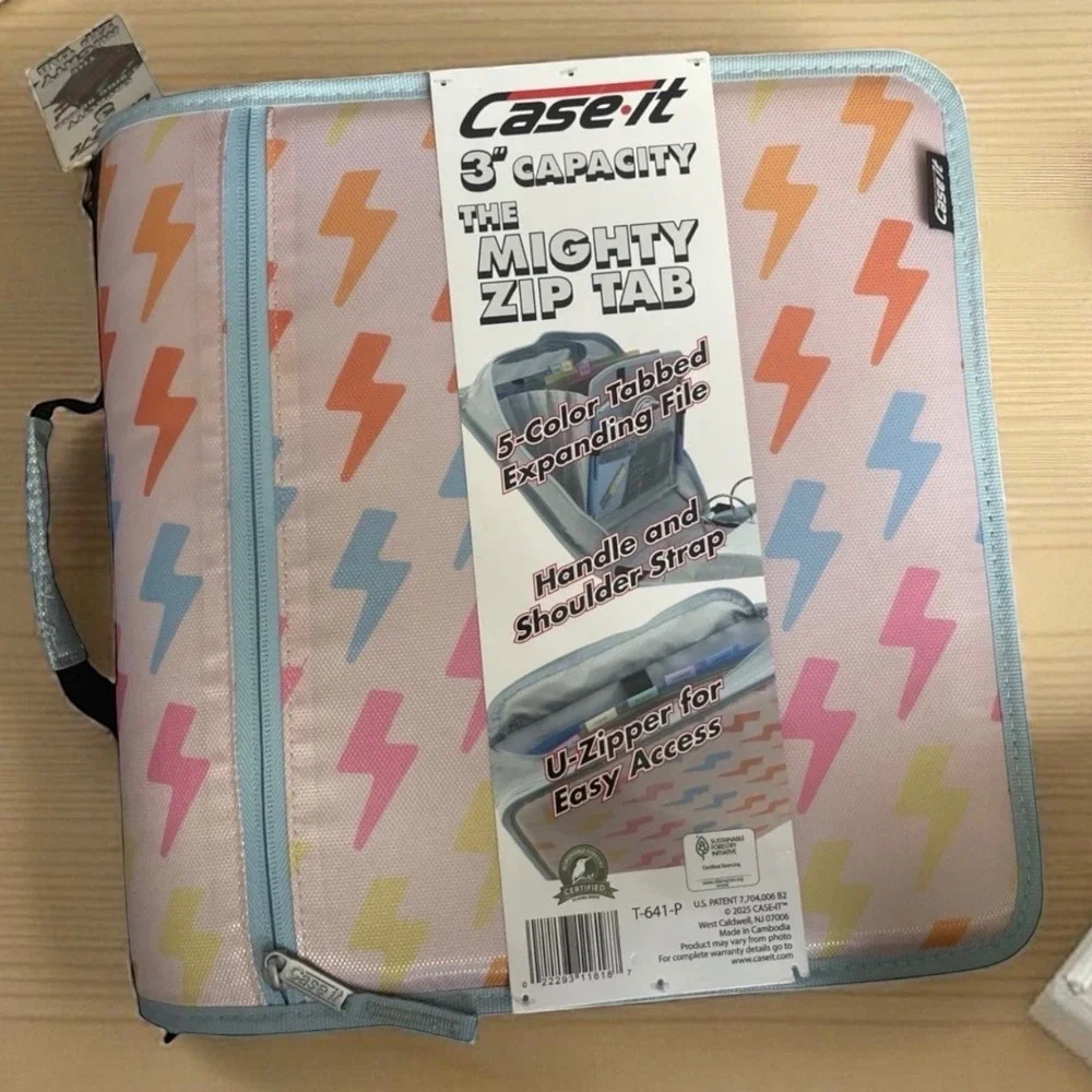 Case-it Mighty Zip Tab 3